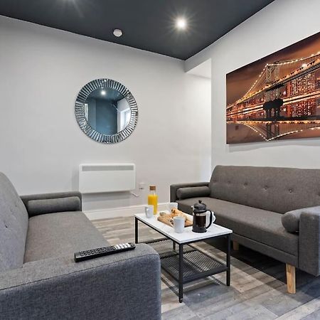 Bella'S House 12Mins Bus To Motor Point Arena Free Street Parking Villa Nottingham Bagian luar foto