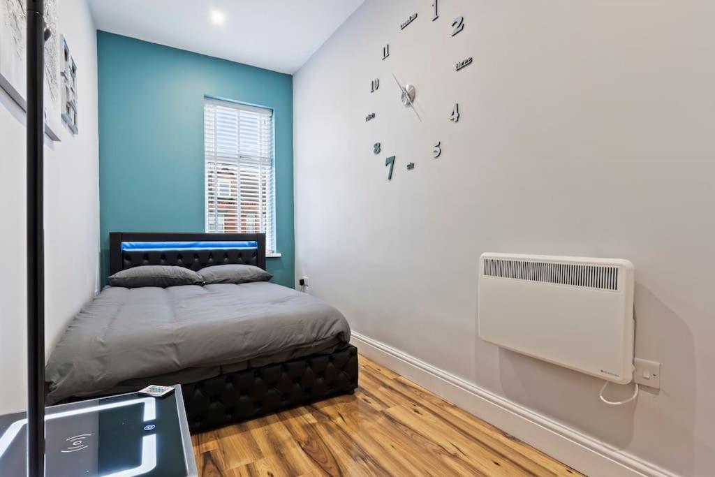 Bella'S House 12Mins Bus To Motor Point Arena Free Street Parking Villa Nottingham Bagian luar foto