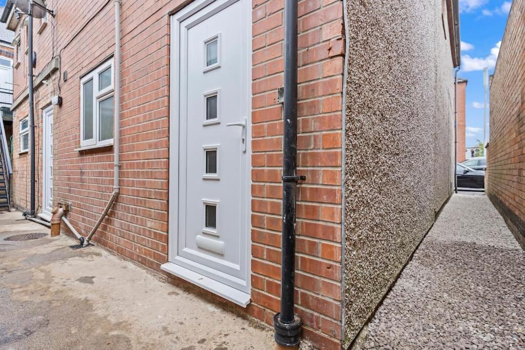 Bella'S House 12Mins Bus To Motor Point Arena Free Street Parking Villa Nottingham Bagian luar foto